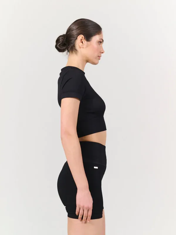 Lune - LUNA SCULPT RIB SHORTSLEEVE - Black